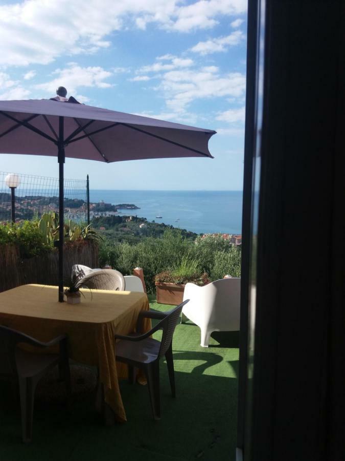 Agave Di Lerici Villa Luaran gambar